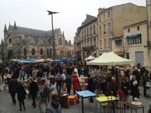 Les puces du quartier saint Michel - Bordeaux