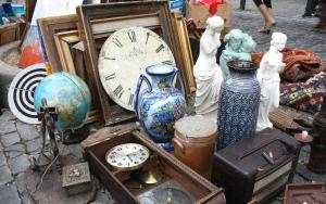 Brocante, Vide grenier