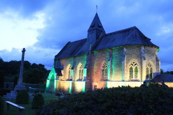 Grand vide maison associatif pour la sauvegarde de l'église - Sainte-Suzanne-sur-Vire