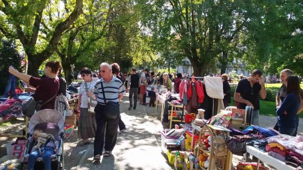 Véritable vide-grenier de Jayan - Agen