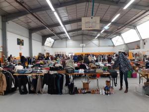 Vide-dressing adultes, enfants, accessoires et jouets - Saint-Martin-le-Beau