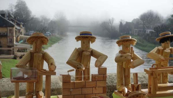 Vide greniers de la fête de l'arbre - Montignac-Lascaux