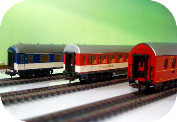 1 bourse miniatures auto trains - Novillard