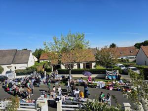 Vide-grenier des jardins de la douzillère - Joué-lès-Tours