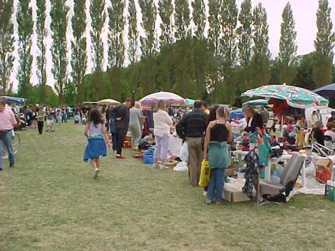 Brocante, Vide grenier - Reuil-en-Brie