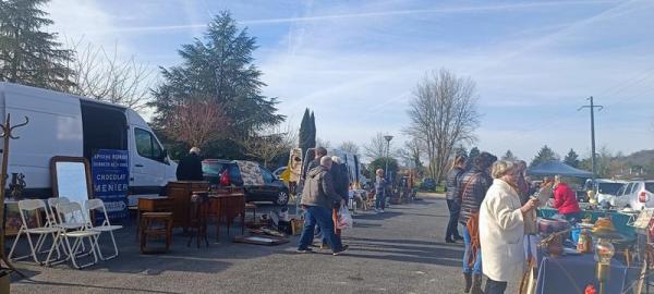 Brocante et puces des couturières - Antonne-et-Trigonant