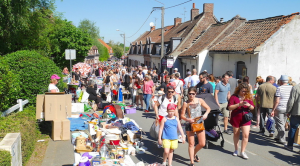 Marché aux puces du Hameau des Bois - Bousbecque