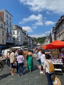 Brocante, Vide grenier - Pont-Audemer