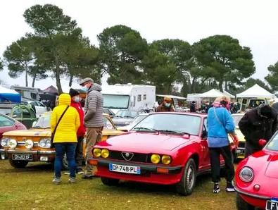 Bourse échange moto voiture tracteur papier jouet antiquité - Moussoulens