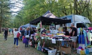 Brocante, Vide grenier - Jardres