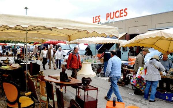 Vide grenier brocante - Aiton